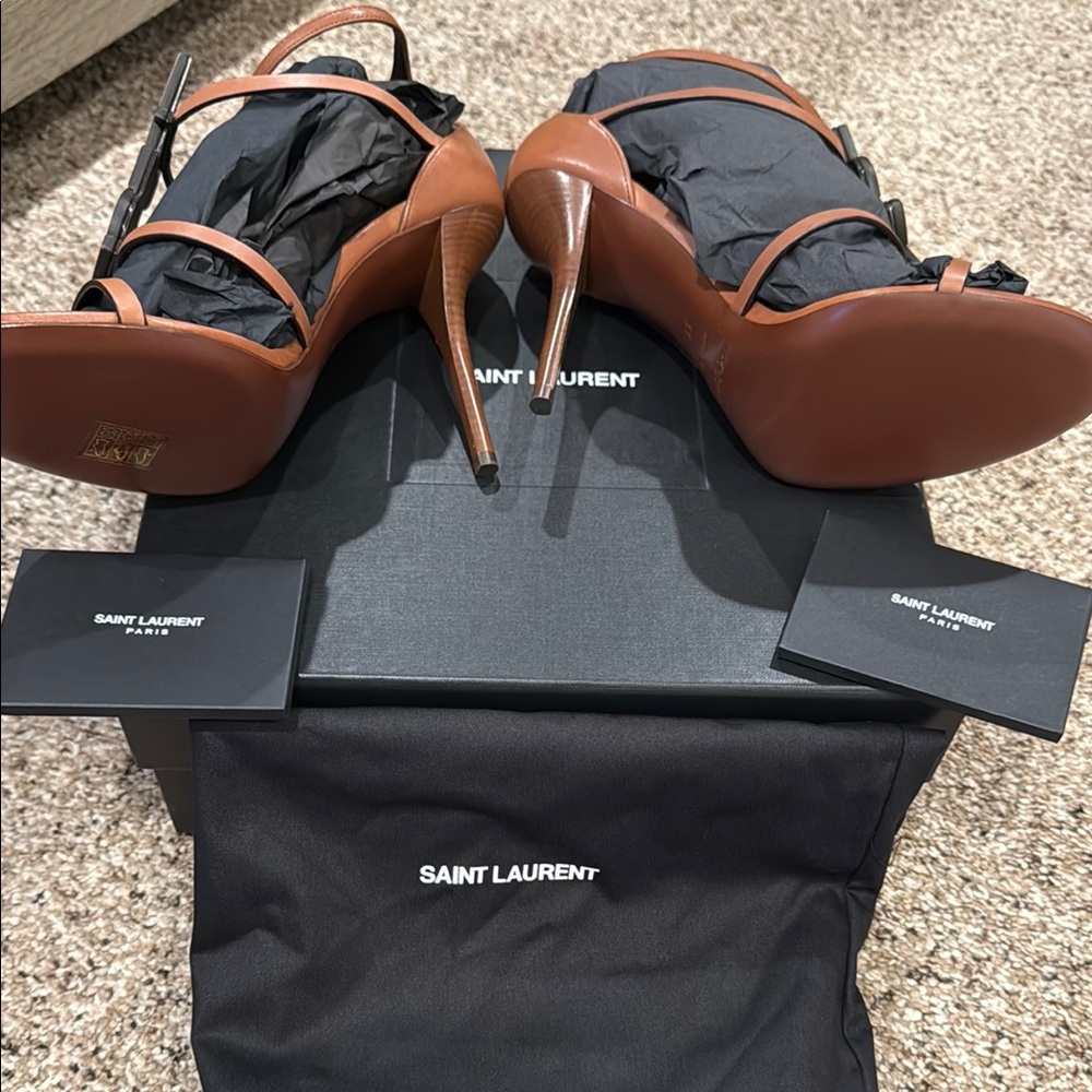 Saint Laurent Cassandra BNIB Tan Heel sandals - Picture 4 of 6
